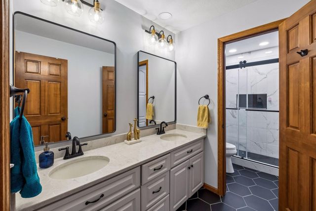 14183 Mccoy Court, Eden Prairie, MN 55347