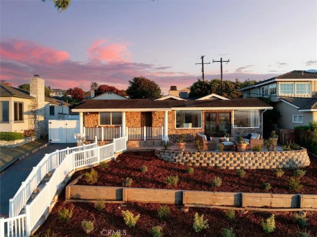 910 Calle Miramar, Redondo Beach, CA 90277