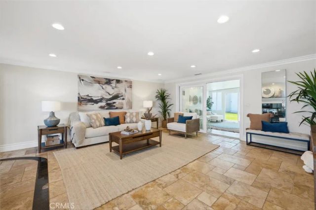 910 Calle Miramar, Redondo Beach, CA 90277