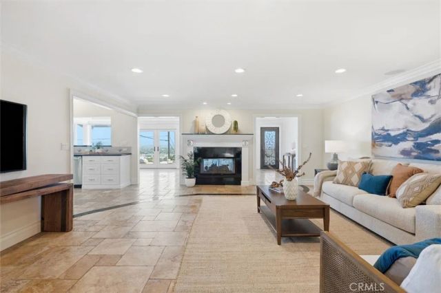 910 Calle Miramar, Redondo Beach, CA 90277