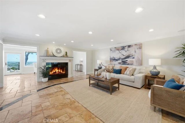 910 Calle Miramar, Redondo Beach, CA 90277