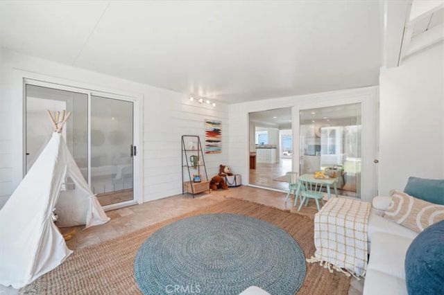 910 Calle Miramar, Redondo Beach, CA 90277