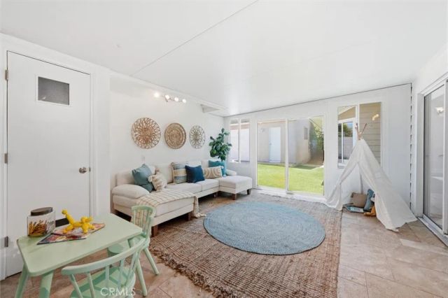 910 Calle Miramar, Redondo Beach, CA 90277