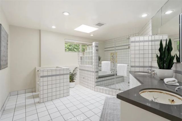 910 Calle Miramar, Redondo Beach, CA 90277