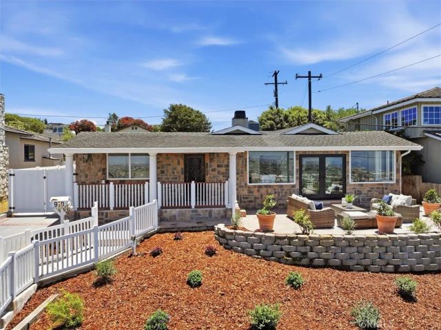 910 Calle Miramar, Redondo Beach, CA 90277