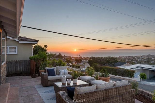 910 Calle Miramar, Redondo Beach, CA 90277