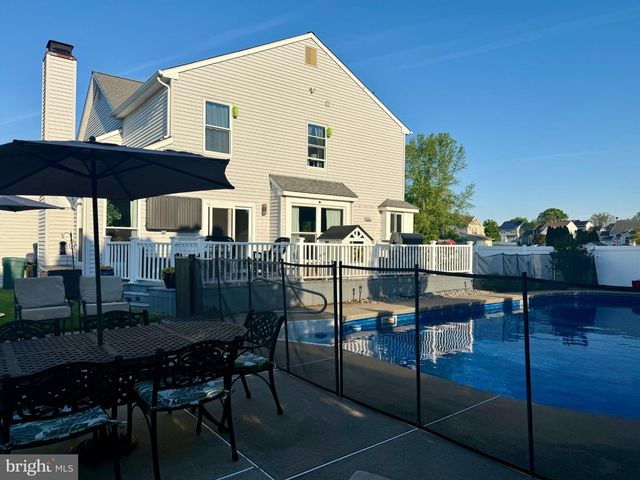 10 CHRISTOPHER LN, Glassboro, NJ 08028