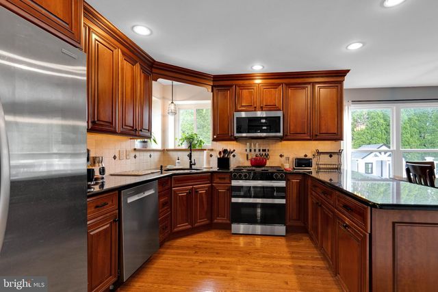 10 CHRISTOPHER LN, Glassboro, NJ 08028