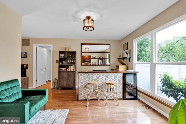 10 CHRISTOPHER LN, Glassboro, NJ 08028