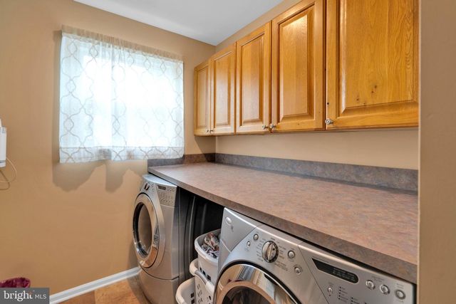 10 CHRISTOPHER LN, Glassboro, NJ 08028