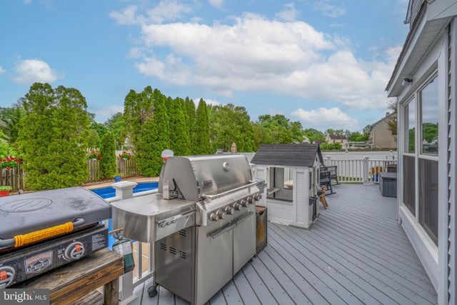 10 CHRISTOPHER LN, Glassboro, NJ 08028