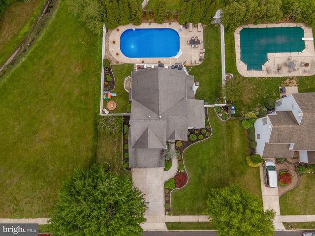10 CHRISTOPHER LN, Glassboro, NJ 08028