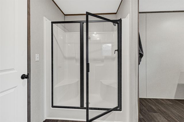 718 Main Street, Anahuac, TX 77514