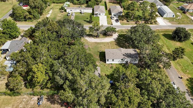 718 Main Street, Anahuac, TX 77514