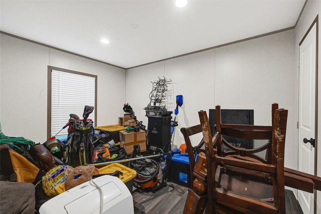 718 Main Street, Anahuac, TX 77514