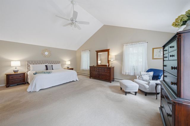 22 Hazelnut Lane, Londonderry, NH 03053
