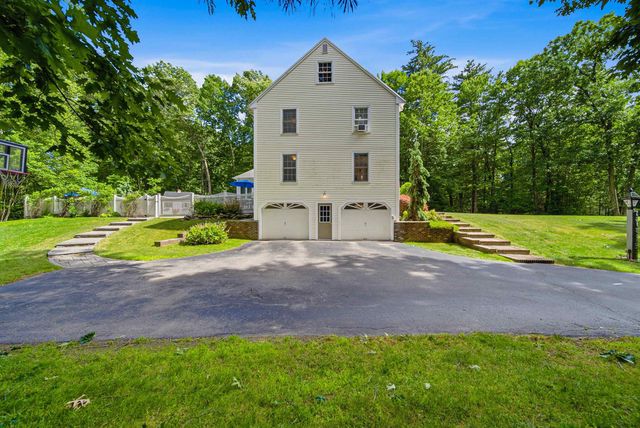 22 Hazelnut Lane, Londonderry, NH 03053