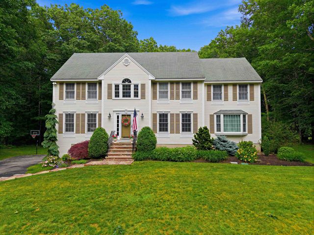 22 Hazelnut Lane, Londonderry, NH 03053