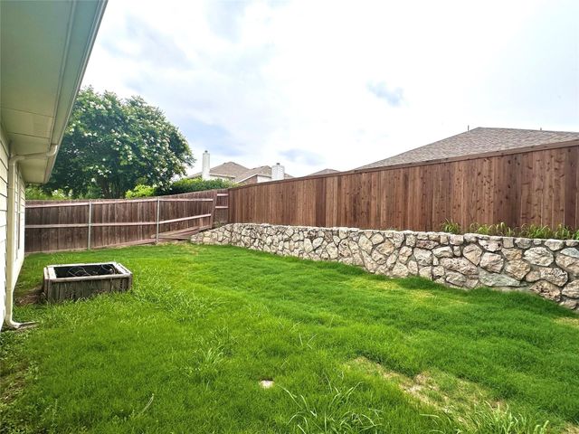 1726 Duck Cove Drive, Aubrey, TX 76227