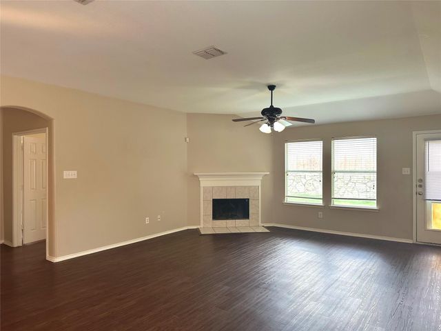 1726 Duck Cove Drive, Aubrey, TX 76227