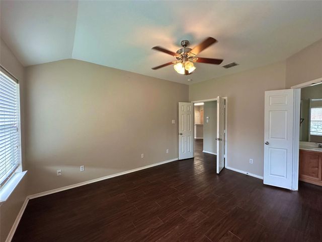 1726 Duck Cove Drive, Aubrey, TX 76227
