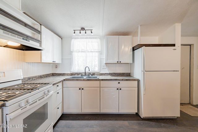 2424 S Cottonwood Ln Unit 147, Tucson, AZ 85713
