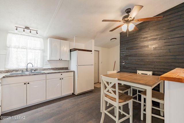 2424 S Cottonwood Ln Unit 147, Tucson, AZ 85713