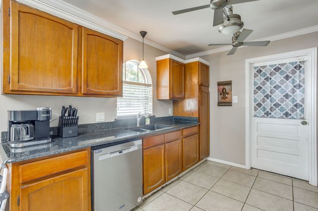 450 Nathan Street, Burleson, TX 76028