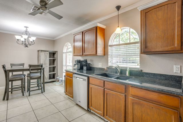 450 Nathan Street, Burleson, TX 76028