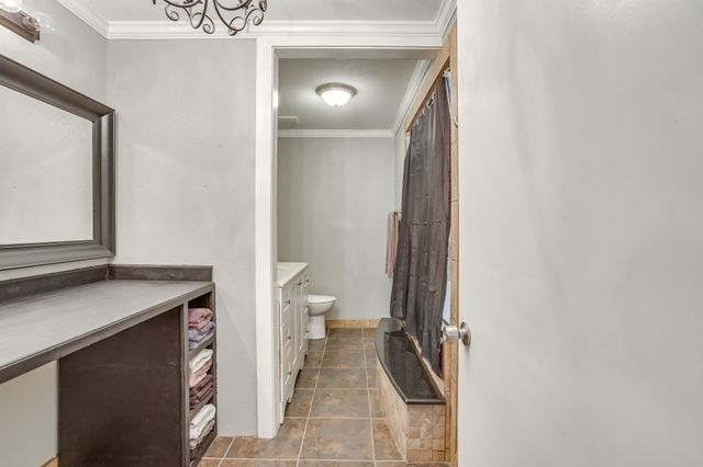 450 Nathan Street, Burleson, TX 76028