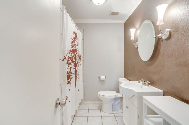 450 Nathan Street, Burleson, TX 76028