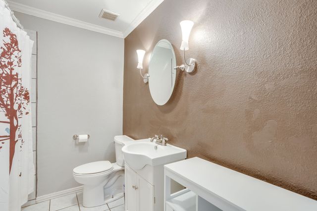 450 Nathan Street, Burleson, TX 76028