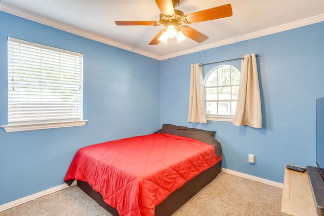 450 Nathan Street, Burleson, TX 76028