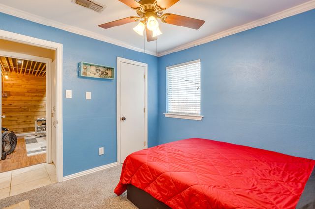 450 Nathan Street, Burleson, TX 76028