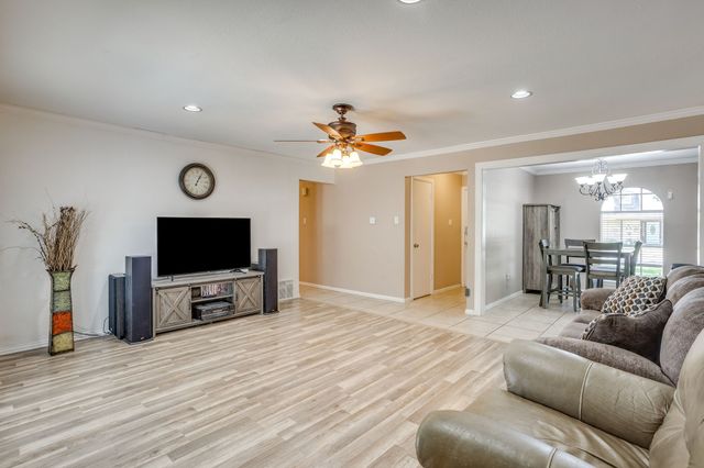 450 Nathan Street, Burleson, TX 76028