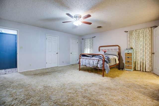 206 Willow Pond Street, Ballinger, TX 76821