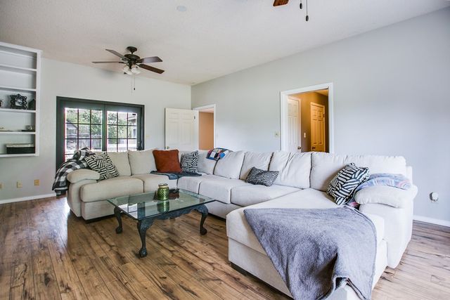 206 Willow Pond Street, Ballinger, TX 76821