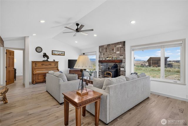 430 Back Country Drive, Ellensburg, WA 98926