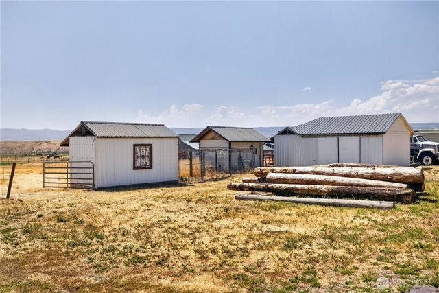 430 Back Country Drive, Ellensburg, WA 98926