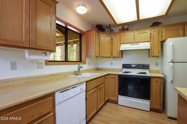 9434 W OBIER Drive, Pine, AZ 85544