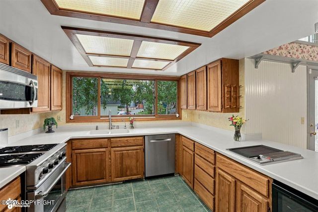 3570 Admiralty Bay Drive, Anchorage, AK 99515