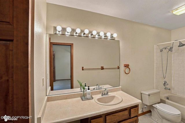3570 Admiralty Bay Drive, Anchorage, AK 99515