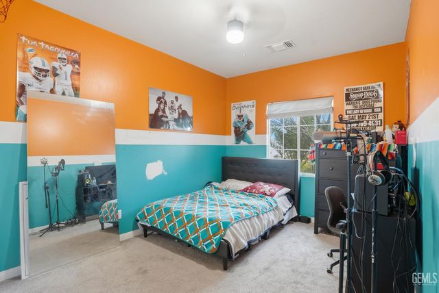 7327 Bucking Bronco Court, Bakersfield, CA 93311