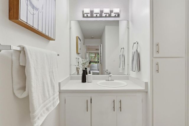 309 Tradewinds Drive 8, San Jose, CA 95123