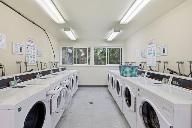 309 Tradewinds Drive 8, San Jose, CA 95123