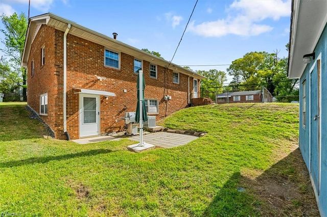 2101 Carpenter Street, Greensboro, NC 27403