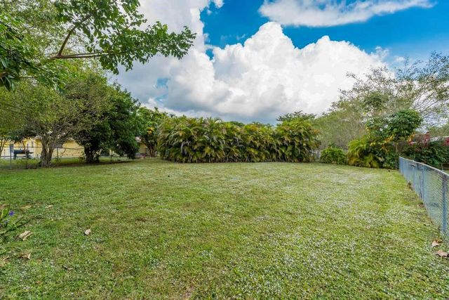 4250 NW 107th Ave, Coral Springs, FL 33065
