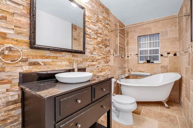 4250 NW 107th Ave, Coral Springs, FL 33065