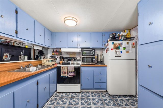 8900 S Mullen Hill Rd, Spokane, WA 99224