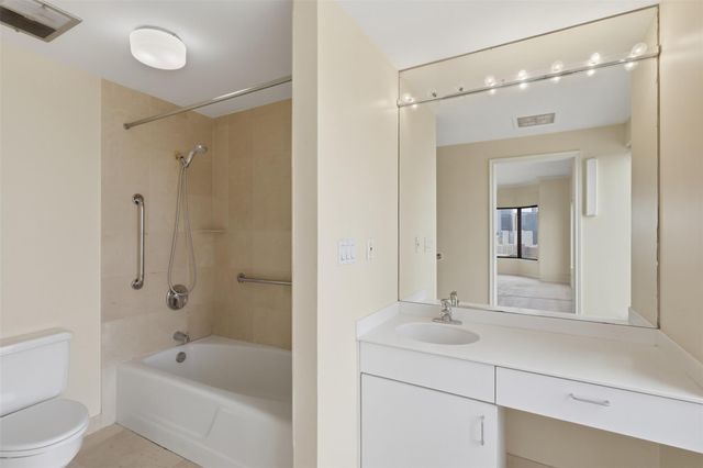 2001 Holcombe Boulevard 1501, Houston, TX 77030